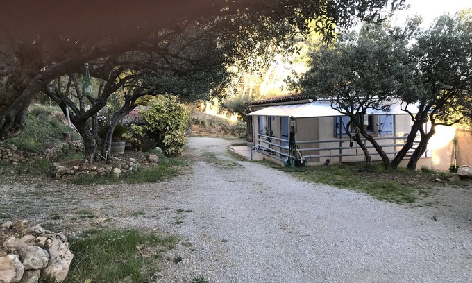 Salernes Apartment | Charming brand-new studio in the countryside