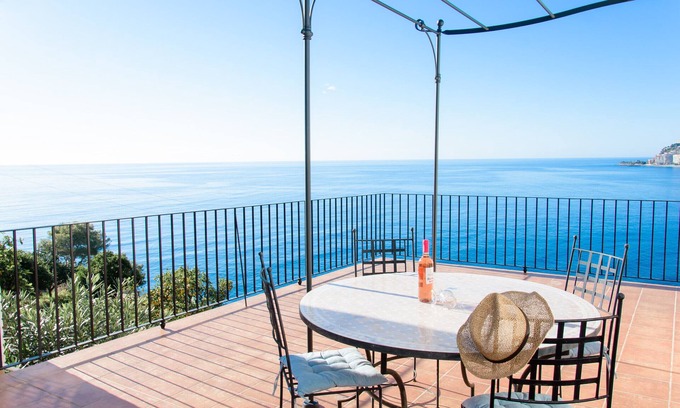 Almunecar Villa | Charming | Breathtaking Sea Views & Private Pool