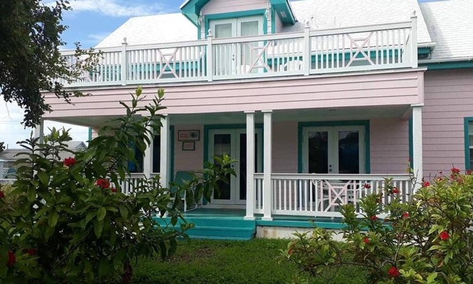 Spanish Wells Cottage | Charming safe and quiet beach escape