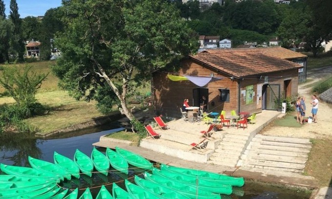Aubeterre-sur-Dronne House | Charming character home with stunning view