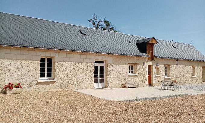 Villedieu-le-Chateau Cottage | Charming Countryside Home with Farm Animals, Large Garden, and Proximity to Local Attractions