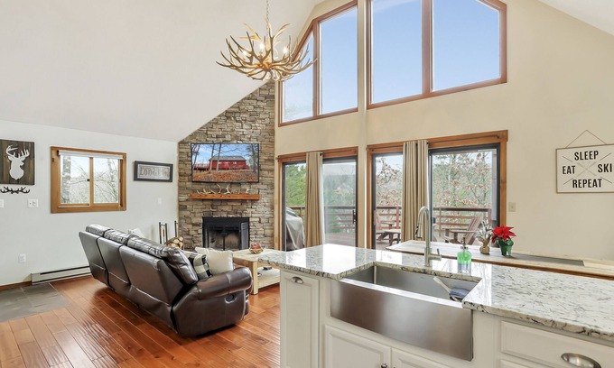 Basye Cabin | Charming Cabin Just 1 Block from Bryce Resort VA ~Pool~Golf~Bike~Lake~Hike~Wine