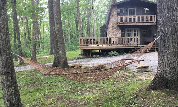 McHenry Cabin | Charming Cabin Only Minutes Away from all the attractions in Deep Creek Lake, MD
