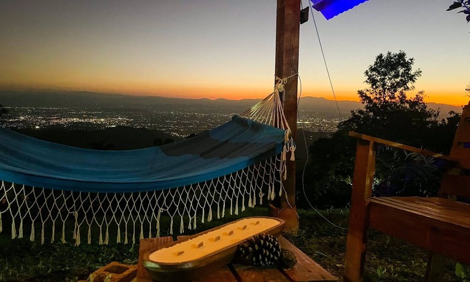 Moca Cabin | Charming Cabin with Breathtaking Valley Views