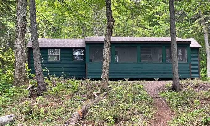 Andover Cottage | Charming Camp on quiet Richardson Pond