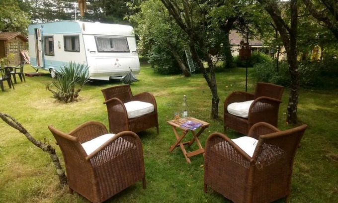 Marray House | CHARMING CARAVAN IN "SIXTIES" MODE