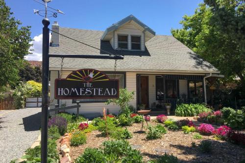 Cedar City House | Charming Cedar City Retreat - Walk to Downtown!
