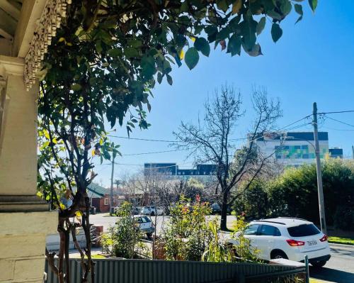 Wagga Wagga Villa | Charming Central Cottage Wagga Wagga
