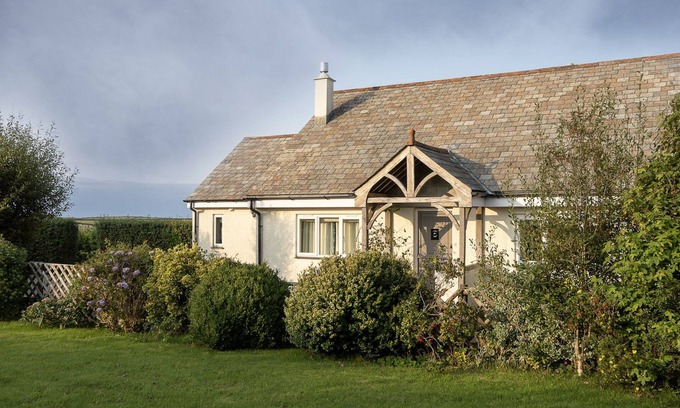 Wainhouse Corner Cottage | Charming characterful cottage overlooking Cornish countryside and sea view.