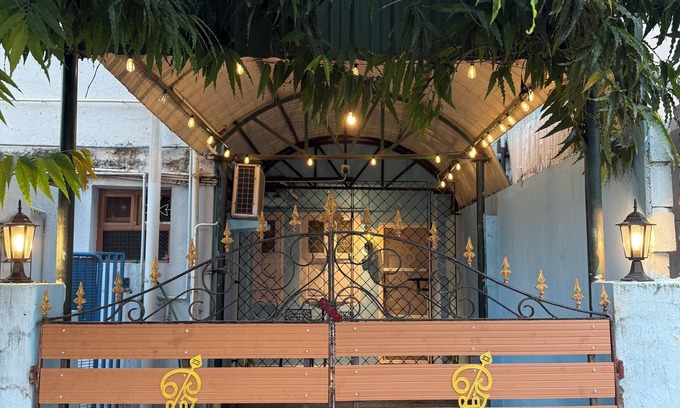 Ashok Nagar Villa | Charming Chennai Private Heritage One Bedroom Villa with Parking