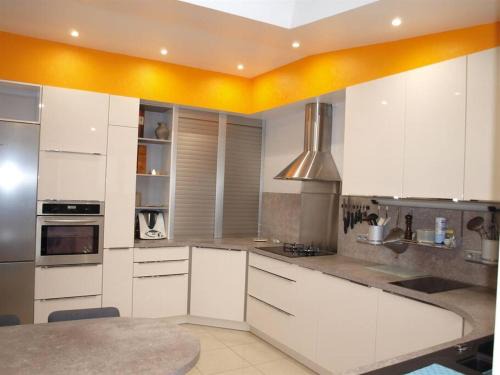 Saint-Honore - Jeanne d'Arc House | Charming City Home Near Downtown with Garage