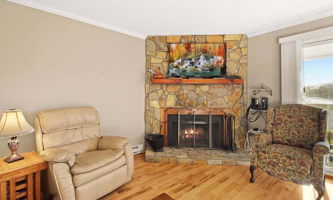 Banner Elk Condo | Charming Condo Retreat in Beech Mountain