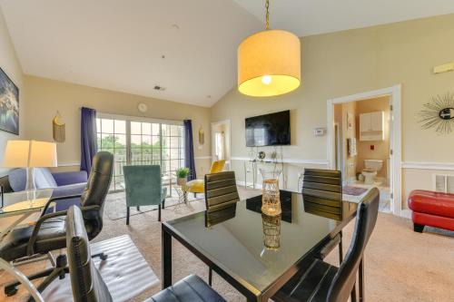 Charlotte Apartment | Charming Condo with Balcony, 1 Mi to UNC Charlotte!