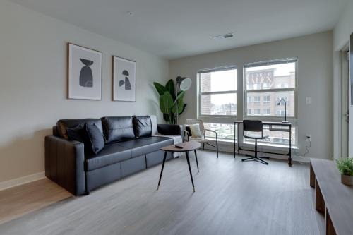 Jefferson Manor Apartment | Charming Condo with Nice Amenities at Alexandria