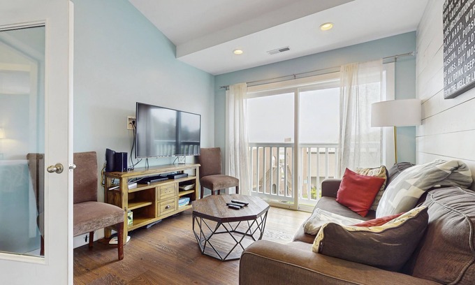 Ogunquit - Wells Condo | Charming condo with outdoor pool, private washer/dryer, partial estuary view
