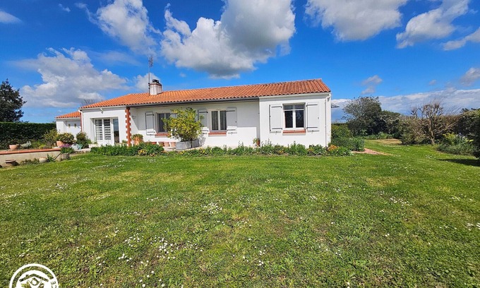 Saint-Jean-de-Monts Cottage | Charming Cottage with Garden, Near La Barre-de-Monts, Sleeps 5