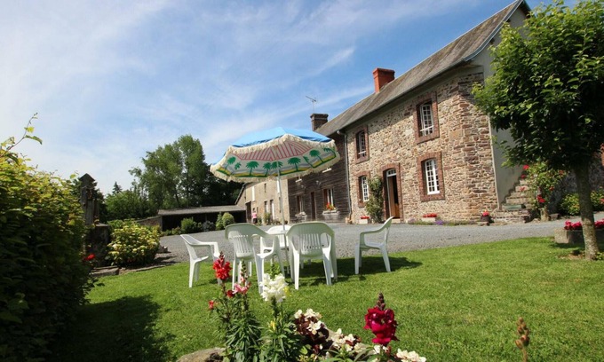 Cerisy-la-Salle Cottage | Charming cottage with garden, fireplace, and modern amenities in peaceful rural setting