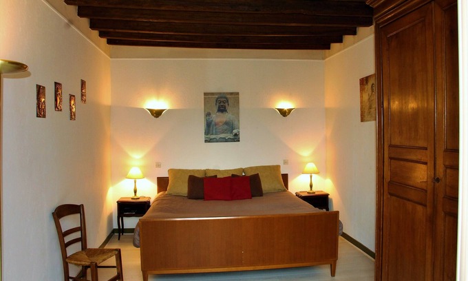 Merry-la-Vallee Cottage | Charming cottage. CHABLIS, GUEDELON, PUISAYE, VEZELAY, AUXERRE/BOURGOGNE/CHATEAU