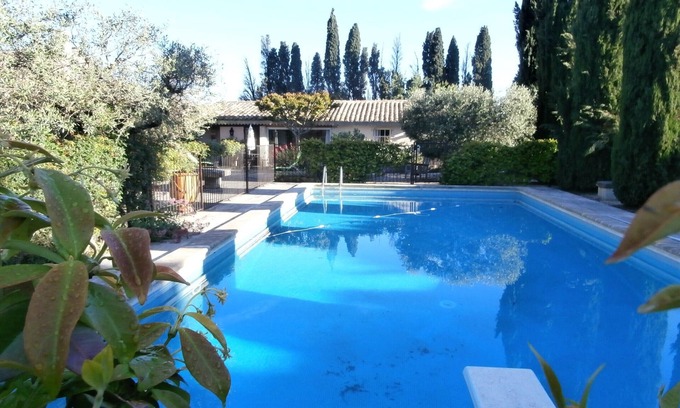 Saint-Andiol Cottage | charming cottage in the heart of Provence