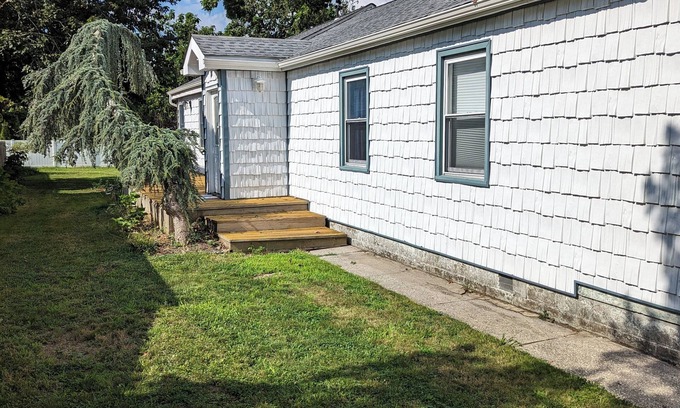 Somers Point House | Charming cottage located in the historic district of Somers Point.