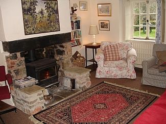 Lustleigh Cabin | Charming Cottage With Riverside Garden