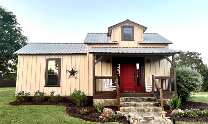 Fayetteville Cabin | Charming Country Cabin in Quaint Texas Town
