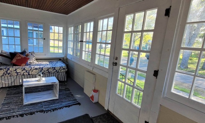 Celoron House | Charming Country home near the lake
