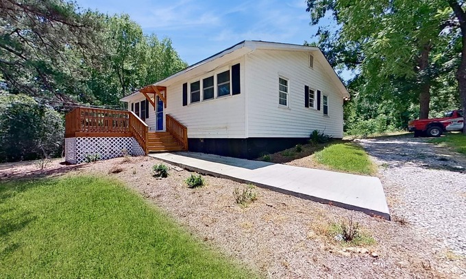 Macon House | Charming Country Home with Nature Trails and Modern Comforts