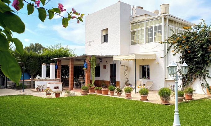 Chipiona House | Charming country house, full of charm next to the sea