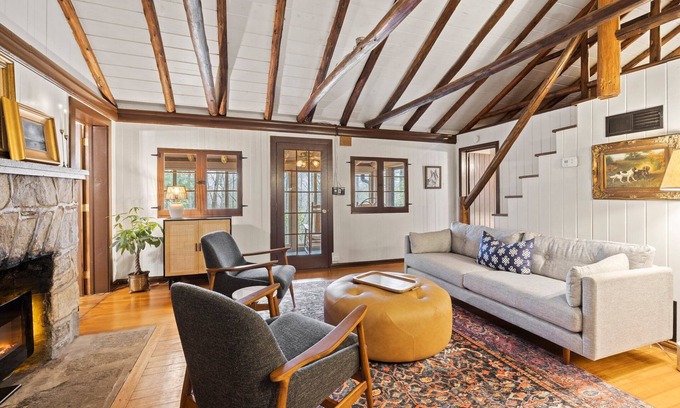Lake Lure House | Charming & Cozy Hideaway, 3 Minutes from Lake Lure Beach & Marina