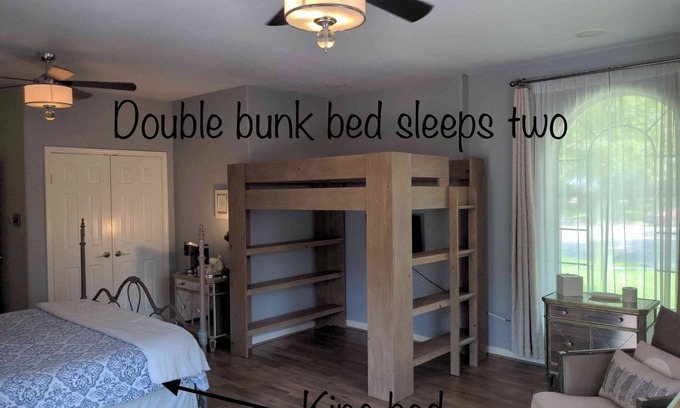 Sugar Land Apartment | Charming Cozy studio in Sugar Land TX with AC, small pets ok.