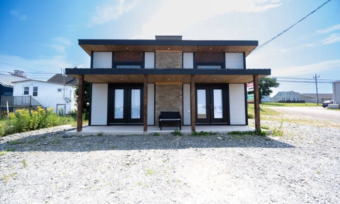 Cheticamp House | Charming Dockside Escape: Life by the Ocean