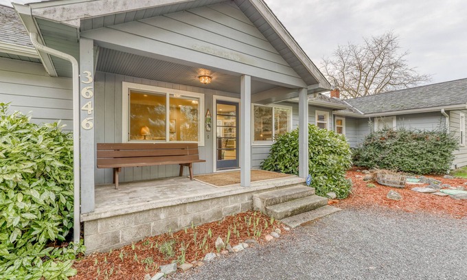 Langley House | Charming, dog-friendly, restored farmhouse with large backyard