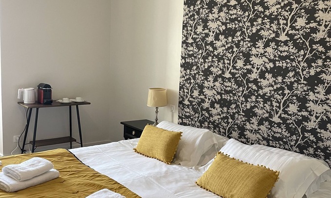 Bouchemaine Bed & Breakfast | Charming double room at Château Le Fresne