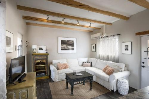 South Capitol Apartment | Charming Downtown Adobe Casita Spacious 450 Sq Ft, King Bed and Patio