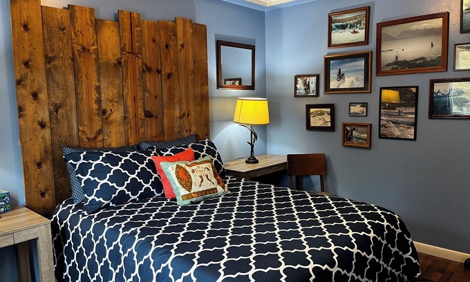 Seward House | Charming Downtown Suite