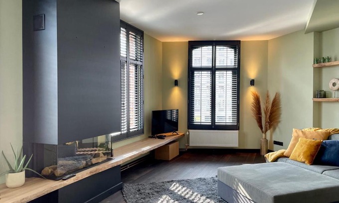 De Kaaien Apartment | Charming Duplex apartment at Top Location