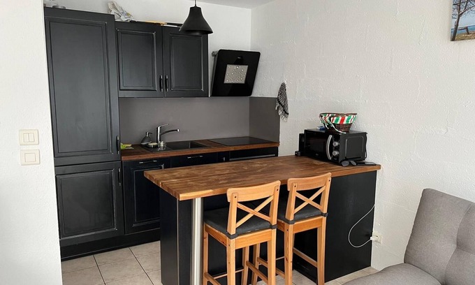 Bastide Apartment | Charming Duplex Bordeaux - Private parking - Tram