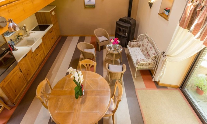 Beauchamps Cottage | Charming Eco-Friendly Cottage with Private Garden, Near Hiking Trails and Mini Farm