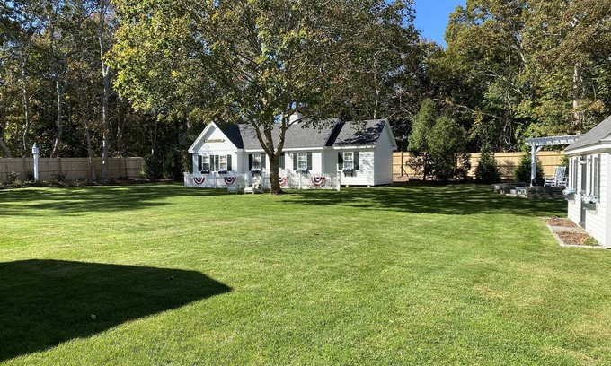 Edgartown Cottage | Charming Edgartown Guesthouse