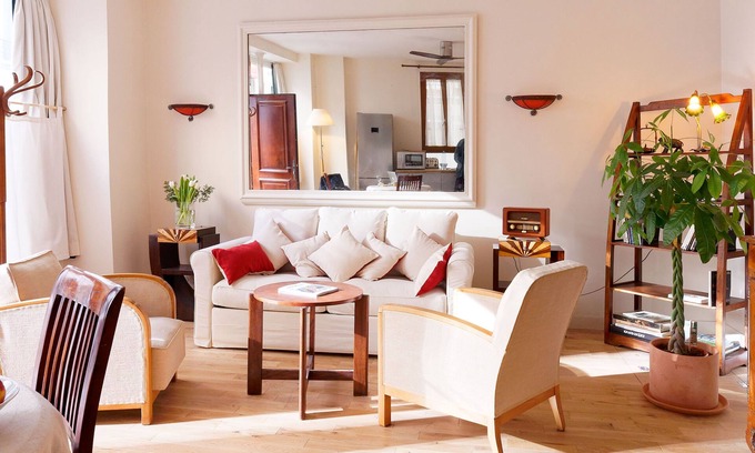 Montmartre Apartment | Charming Elegant Warm 1B Flat, 592 Ft, Montmartre