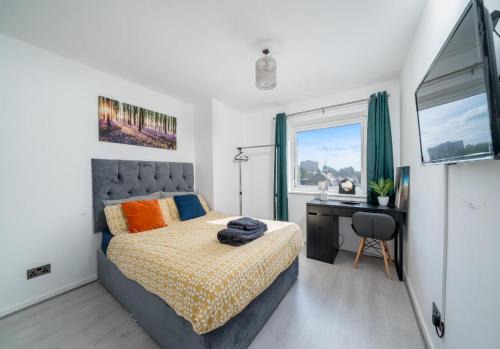 Southbury Apartment | Charming Enfield Stay Relaxing Private Room in Great Location