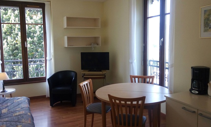 Aix-les-Bains City Center Apartment | Charming F2, 31m² 1 km from the thermal baths, 300 m from the center, for spa guests or holidays