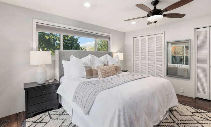 Edmonds House | Charming Family-Friendly Home Just Minutes from the Beach!