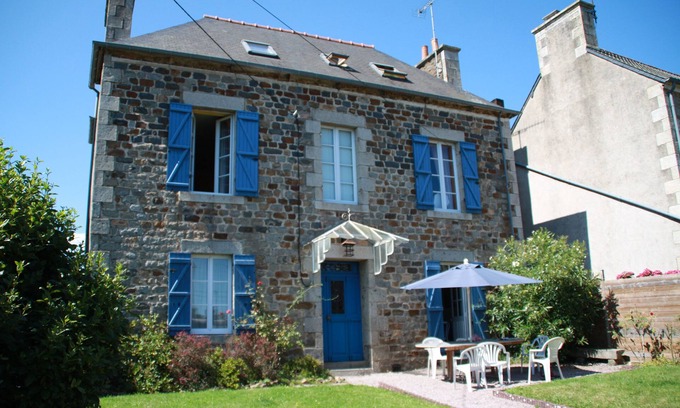 Plouha House | Charming family house town center, near sea and countryside