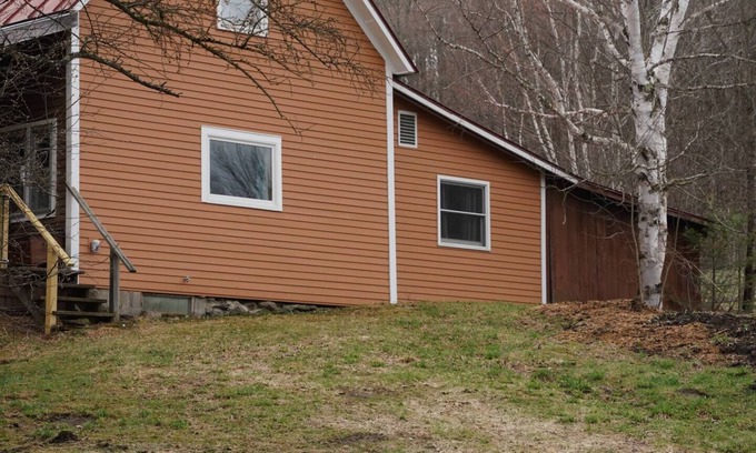 Roxbury Other | Charming farmhouse on 200+ acre horse farm and wildlife rehabilitation facility