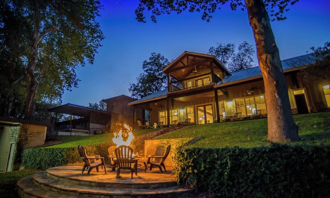 McQueeney Other | Charming Farmhouse-Pool Table-Ping Pong-River Views