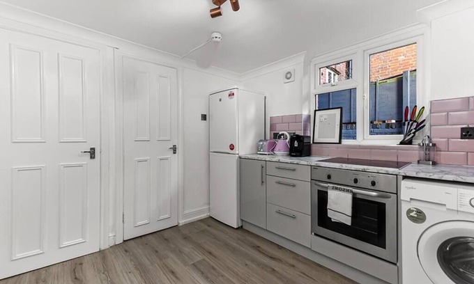 Gospel Oak Apartment | Charming Flat in Prime Location