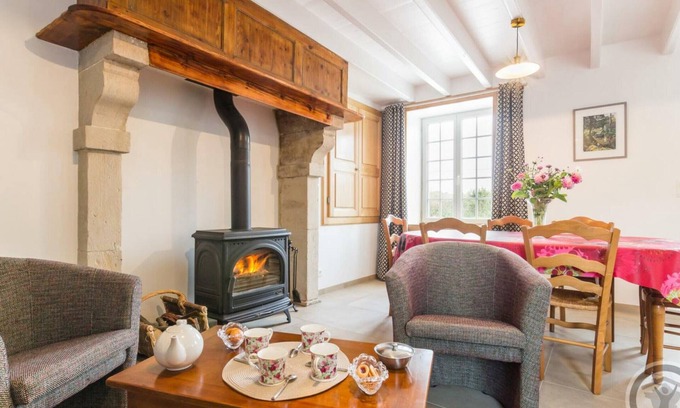 Le Vretot Cottage | Charming Family Farmhouse with Modern Comforts, Private Yard, and Terrace in Cotentin