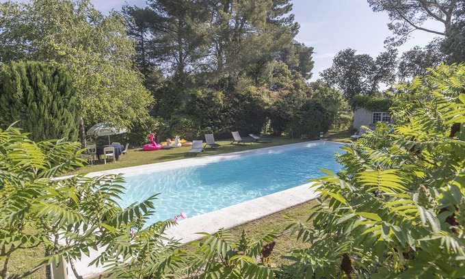 Saint-Etienne-du-Gres House | Charming 18th century farmhouse and exceptional garden near Saint Rémy de Provence